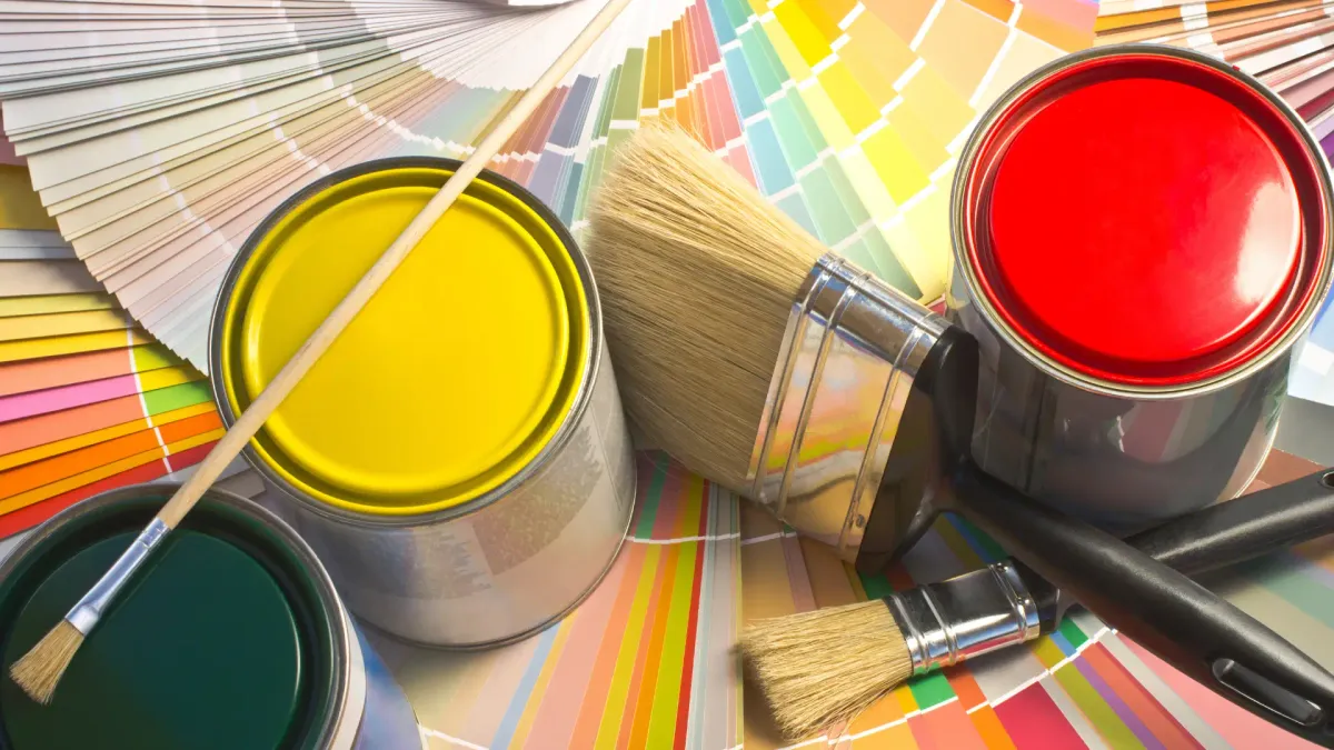 Imagem do artigo: Como Escolher a Tinta Ideal para Áreas Externas: Proteção e Durabilidade
